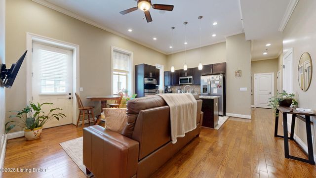 927 Cherokee Rd APT 1, Louisville, KY 40204