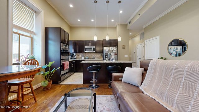 927 Cherokee Rd APT 1, Louisville, KY 40204
