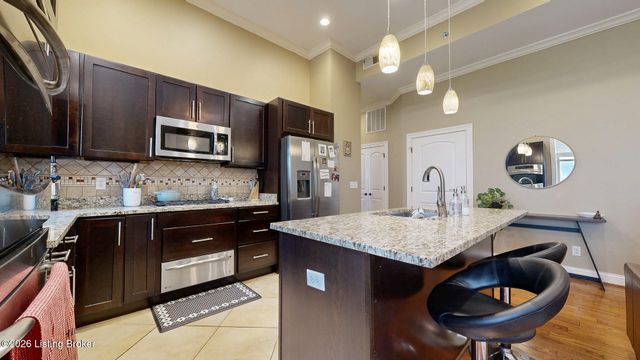 927 Cherokee Rd APT 1, Louisville, KY 40204