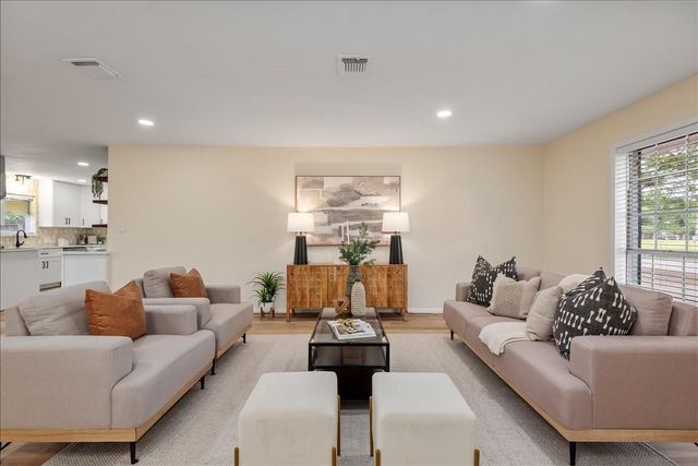 1106 Long Dr, Richmond, TX 77469