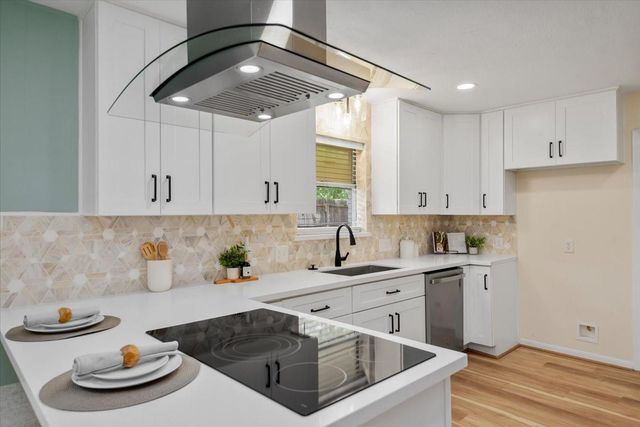 1106 Long Dr, Richmond, TX 77469