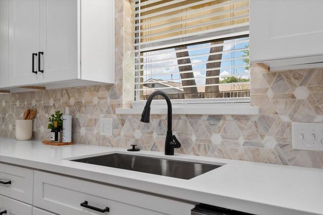 1106 Long Dr, Richmond, TX 77469