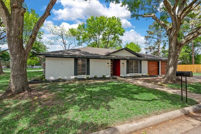 1106 Long Dr, Richmond, TX 77469