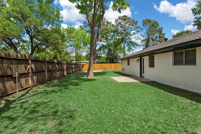 1106 Long Dr, Richmond, TX 77469