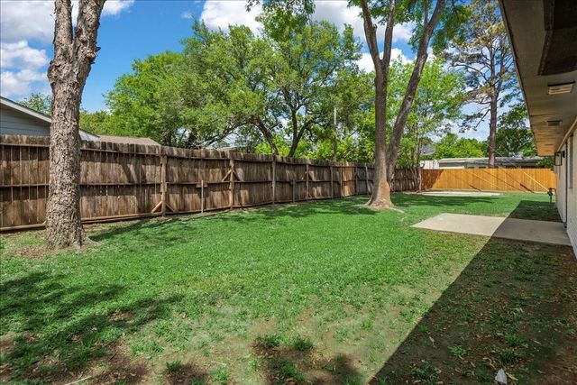 1106 Long Dr, Richmond, TX 77469