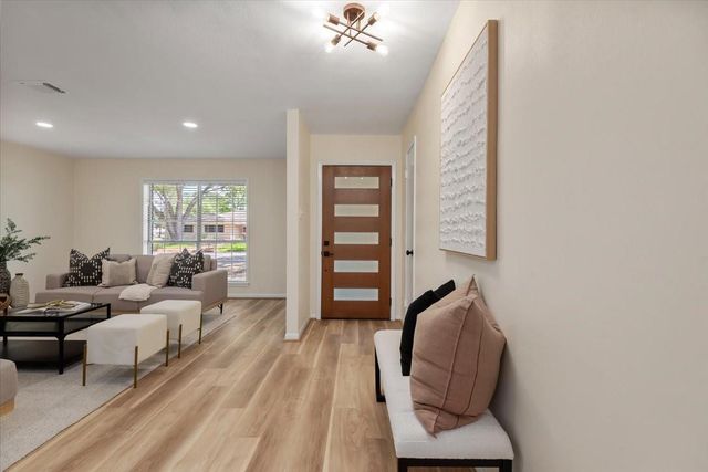 1106 Long Dr, Richmond, TX 77469