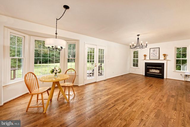 5901 MOORE RD, Marshall, VA 20115