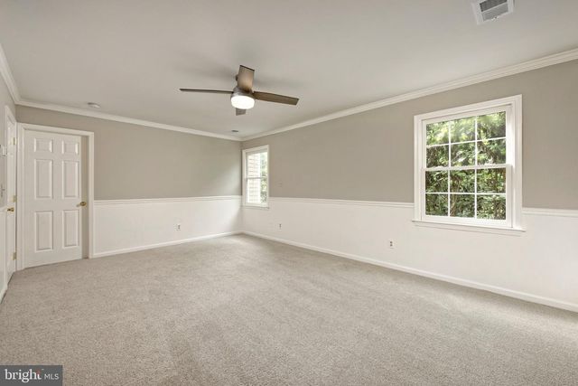 5901 MOORE RD, Marshall, VA 20115