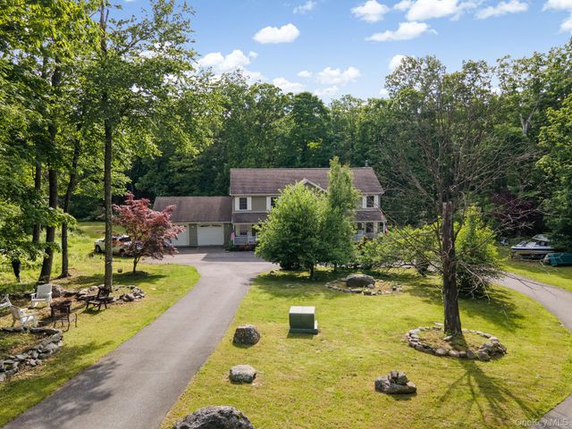 181 Penaluna Road, Monroe, NY 10950
