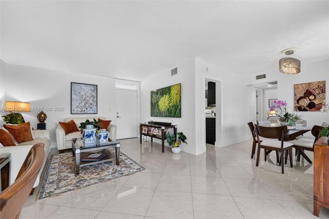 2930 Point East Drive E201, Aventura, FL 33160