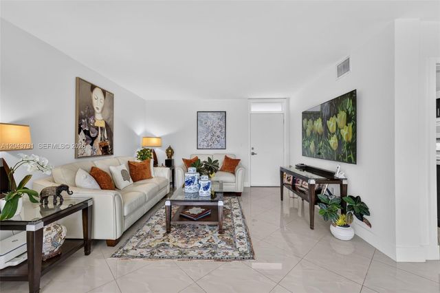 2930 Point East Drive E201, Aventura, FL 33160