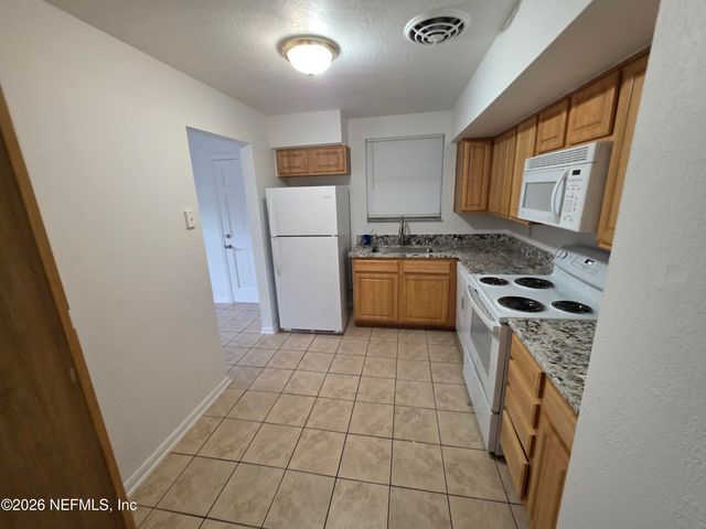11428 HARLAN Drive, Jacksonville, FL 32218