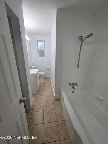 11428 HARLAN Drive, Jacksonville, FL 32218