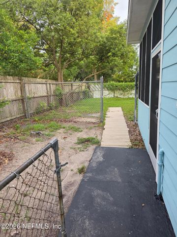 11428 HARLAN Drive, Jacksonville, FL 32218