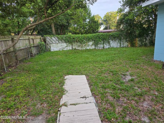 11428 HARLAN Drive, Jacksonville, FL 32218