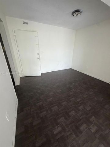 12500 NE 15th Avenue 402, North Miami, FL 33161
