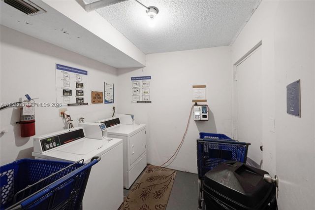 12500 NE 15th Avenue 402, North Miami, FL 33161