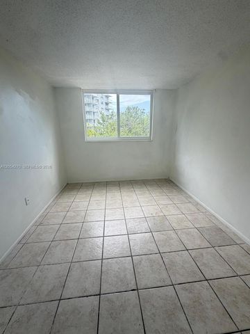 12500 NE 15th Avenue 402, North Miami, FL 33161