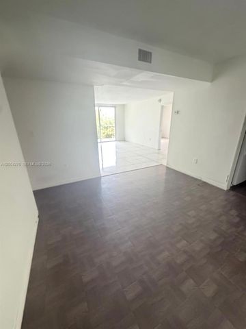 12500 NE 15th Avenue 402, North Miami, FL 33161