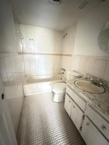 12500 NE 15th Avenue 402, North Miami, FL 33161