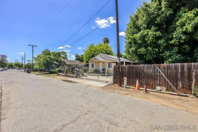 411 Waverly, Escondido, CA 92025