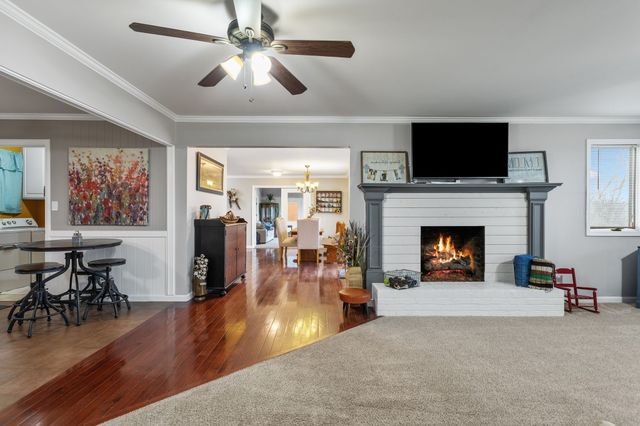 881 Mount Olivet Rd, Columbia, TN 38401