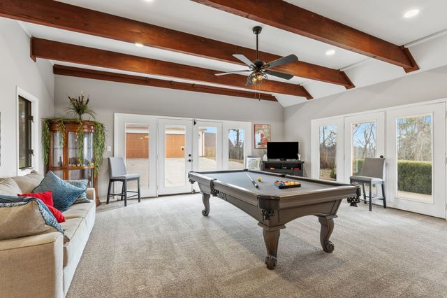 881 Mount Olivet Rd, Columbia, TN 38401