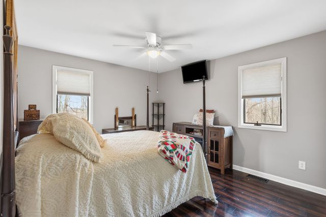 881 Mount Olivet Rd, Columbia, TN 38401