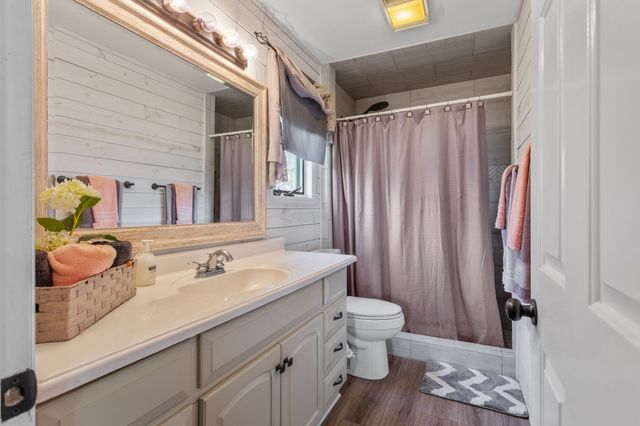 881 Mount Olivet Rd, Columbia, TN 38401