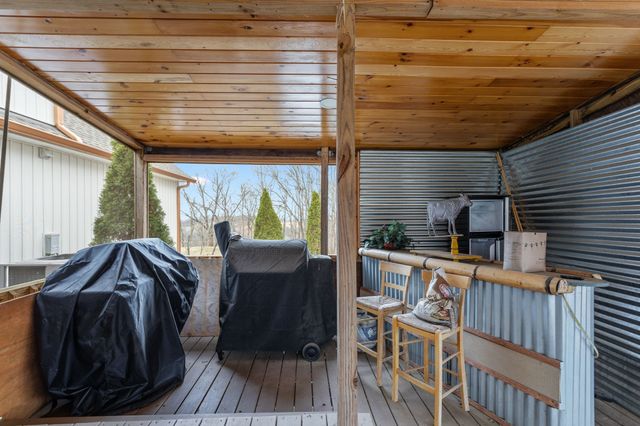 881 Mount Olivet Rd, Columbia, TN 38401