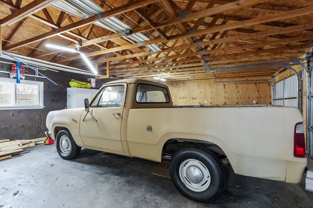 881 Mount Olivet Rd, Columbia, TN 38401