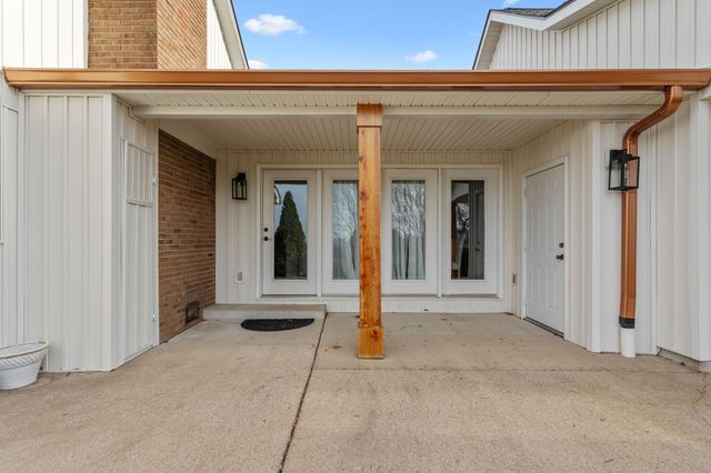 881 Mount Olivet Rd, Columbia, TN 38401