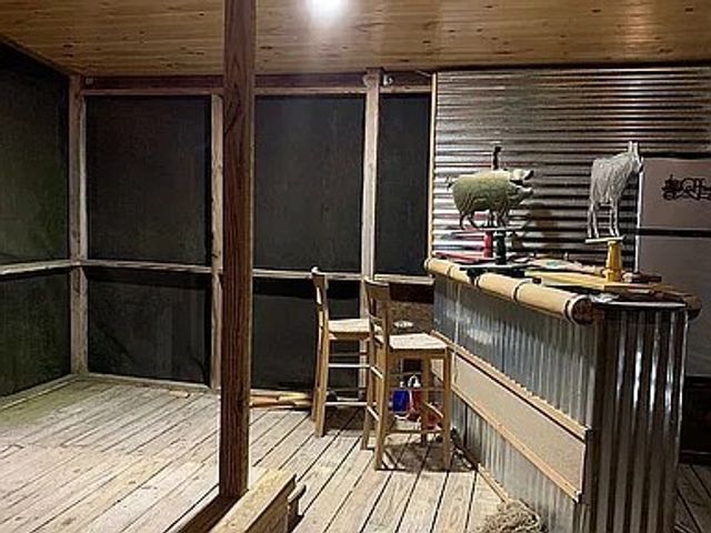 881 Mount Olivet Rd, Columbia, TN 38401