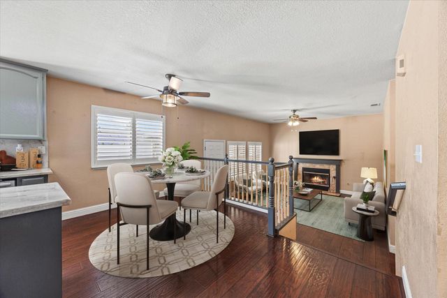 71 Reed Rd, Oakdale, CA 95361