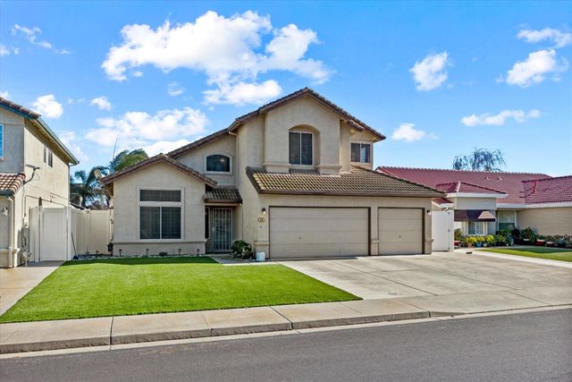 71 Reed Rd, Oakdale, CA 95361
