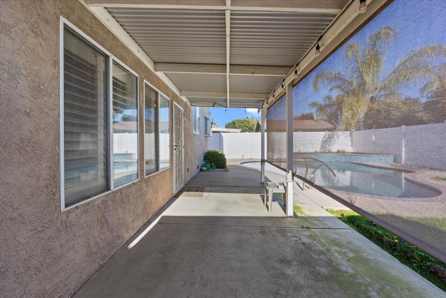 71 Reed Rd, Oakdale, CA 95361