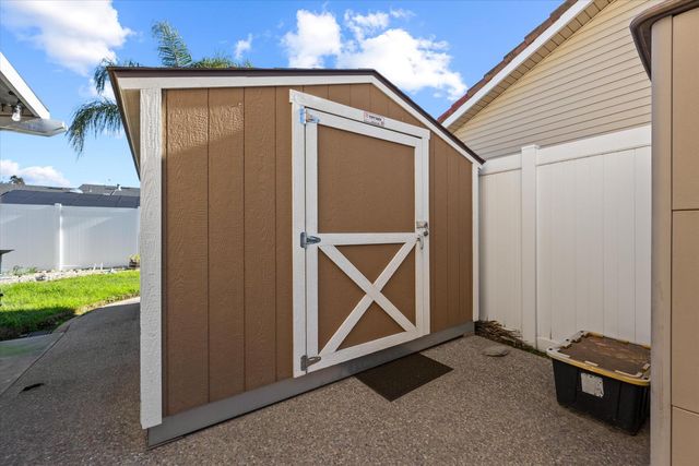 71 Reed Rd, Oakdale, CA 95361