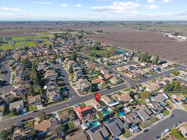 71 Reed Rd, Oakdale, CA 95361