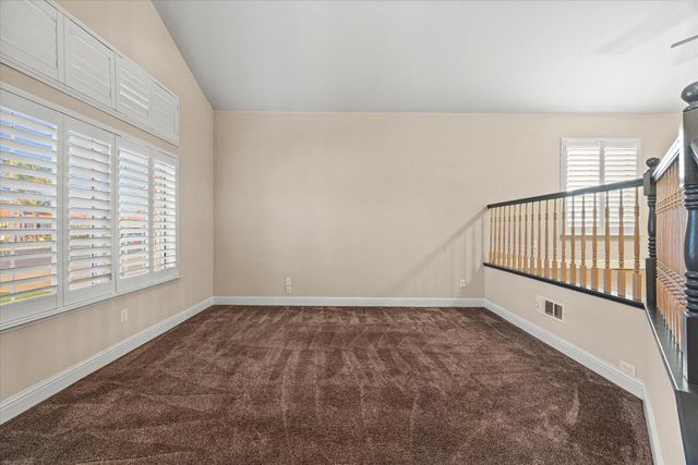 71 Reed Rd, Oakdale, CA 95361