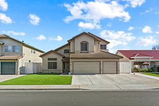 71 Reed Rd, Oakdale, CA 95361