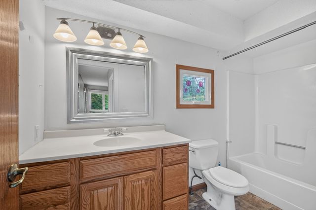 3889 92nd Drive, Urbandale, IA 50322