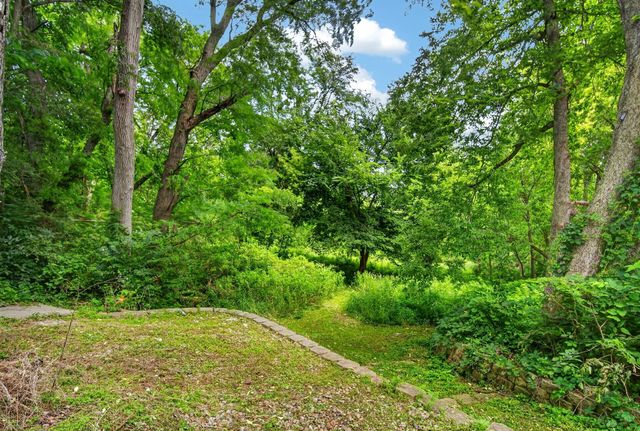 3889 92nd Drive, Urbandale, IA 50322