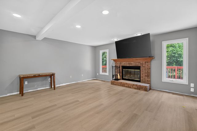 3889 92nd Drive, Urbandale, IA 50322