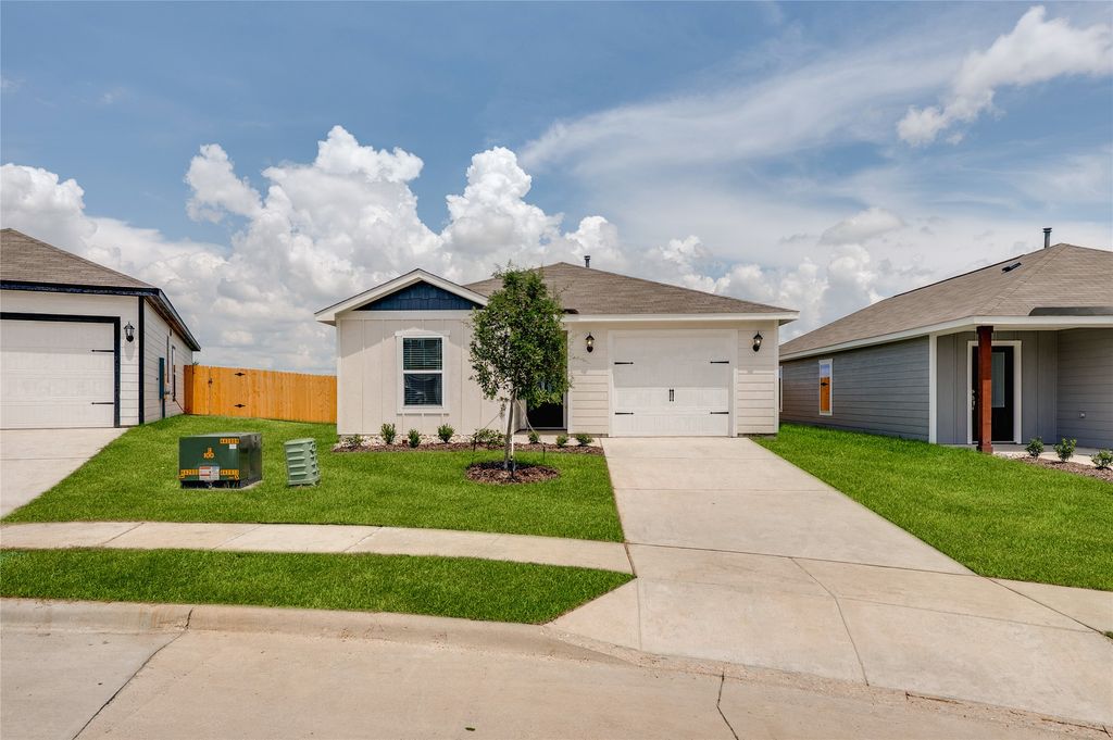 2049 Braveheart Drive, Crandall, TX 75114