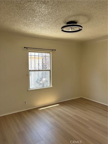 1120 W 85th, Los Angeles, CA 90044