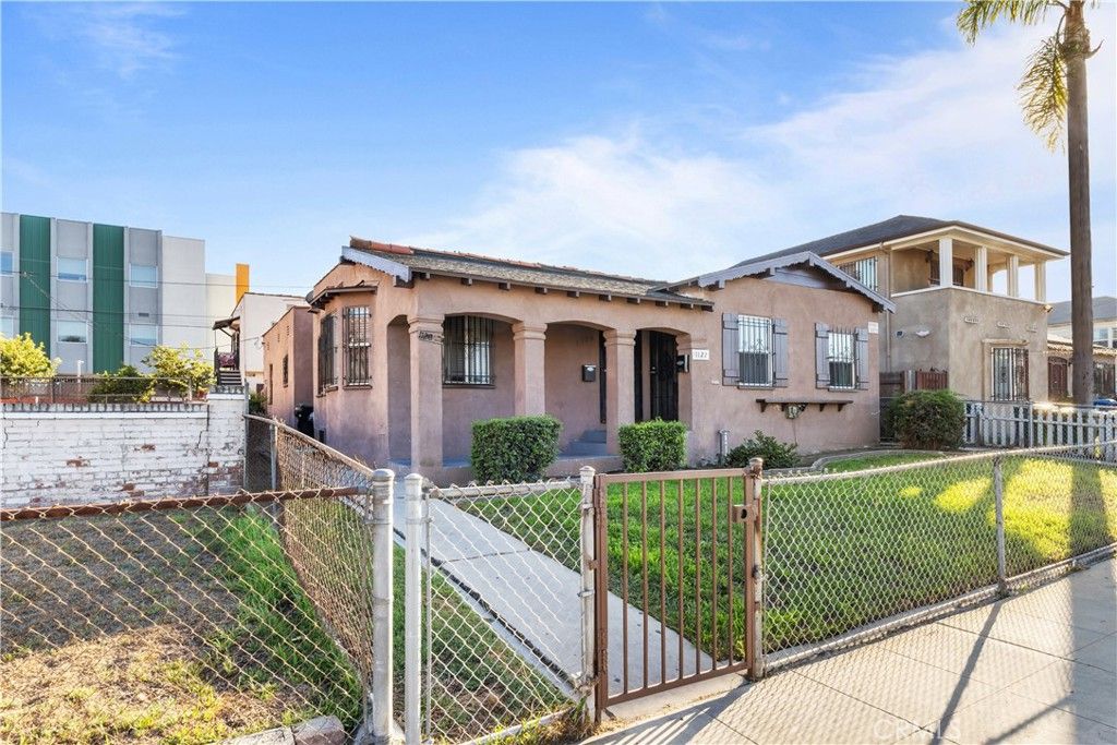 1120 W 85th, Los Angeles, CA 90044 — photo 2