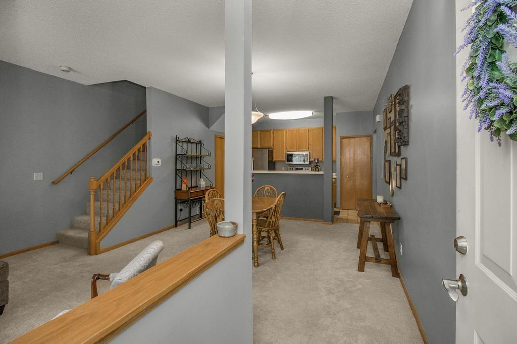15634 Garnet Way 21, Apple Valley, MN 55124 — photo 3
