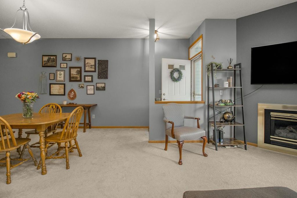 15634 Garnet Way 21, Apple Valley, MN 55124 — photo 4