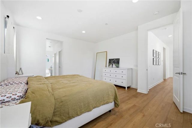 944 Tesla, Costa Mesa, CA 92626