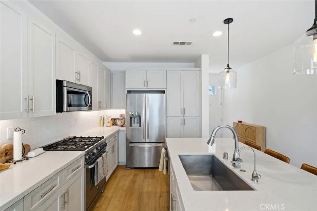 944 Tesla, Costa Mesa, CA 92626